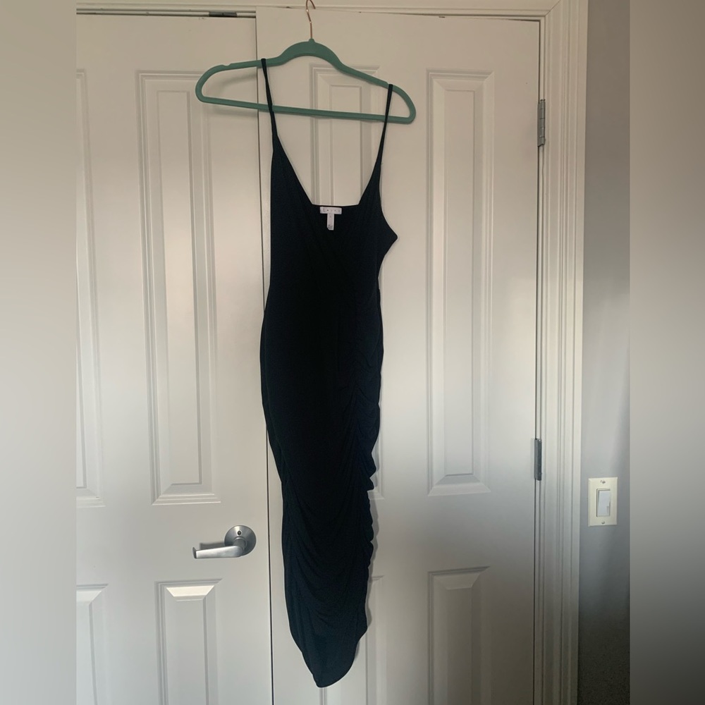 Leith midi bodycon dress with ruching on the side! Only worn one time!